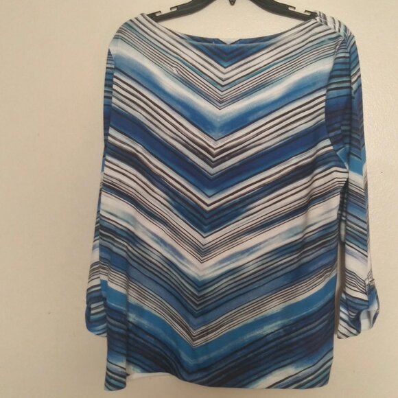 Chico’s Zenergy Women’s Blue Striped Rhinestone Top Size 2 (L/XL) - Picture 7 of 7